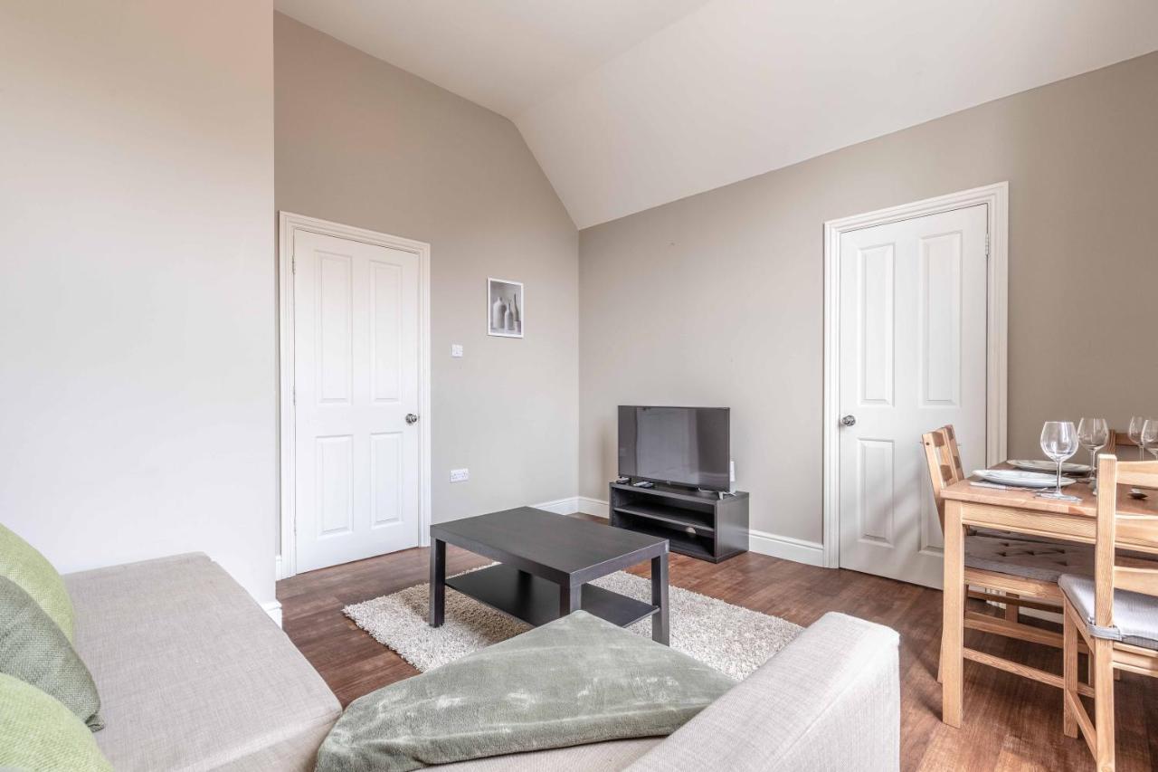 Cosy Central Windsor Apartment & Free Parking! エクステリア 写真